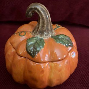 Pumpkin Glossed Dish with Lid